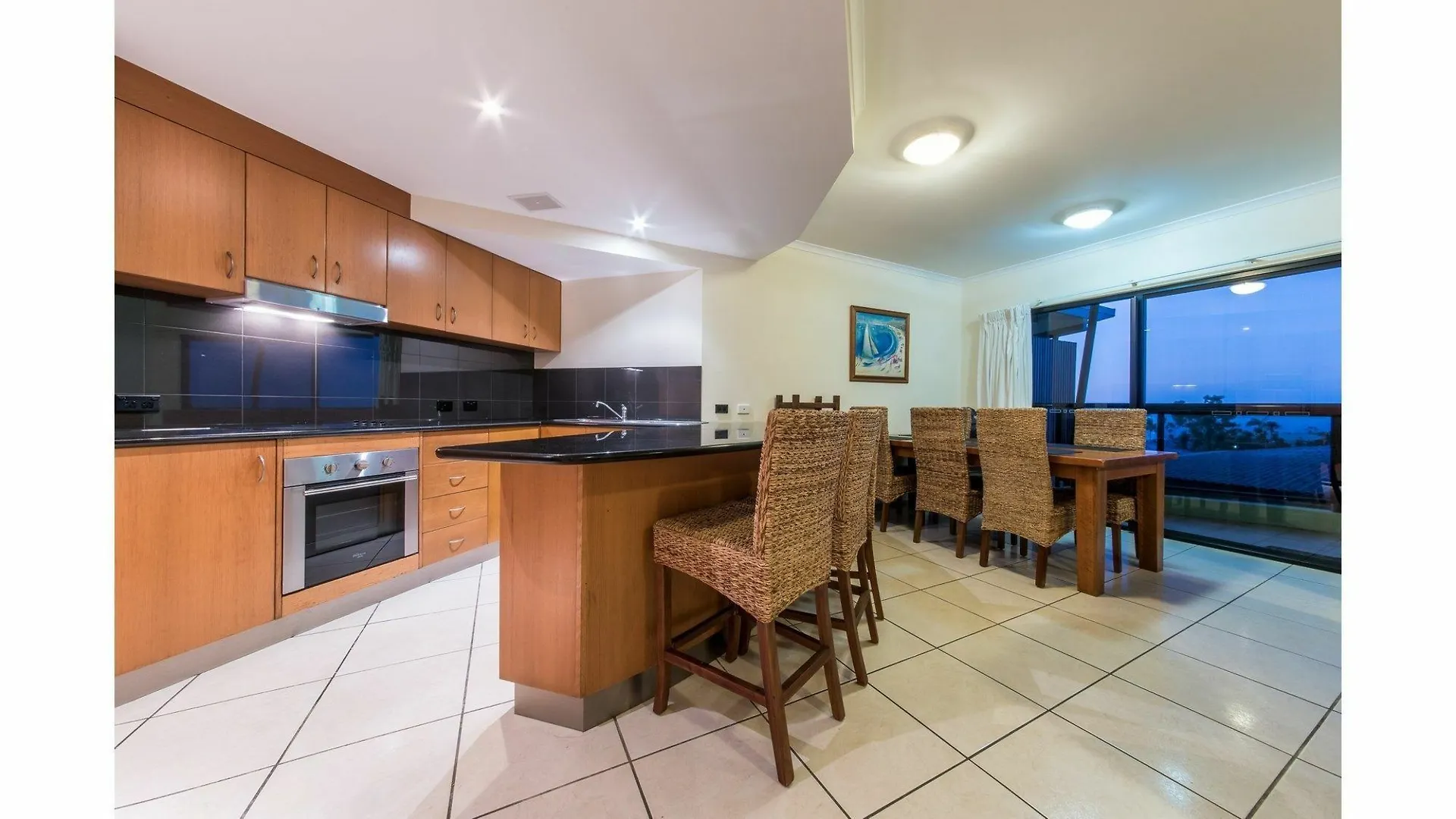 Paradise Penthouse At Waves Airlie Beach 0*,  Australie