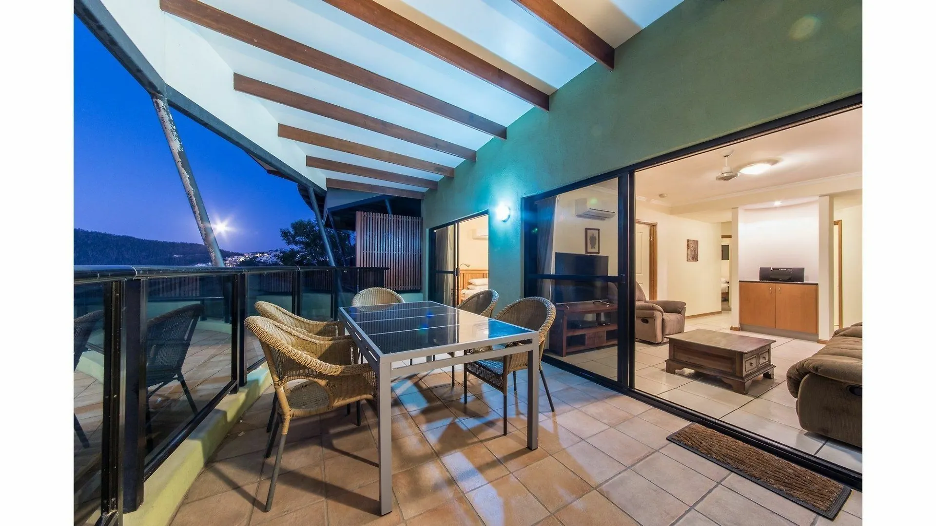 Paradise Penthouse At Waves Airlie Beach 0*,  Australie